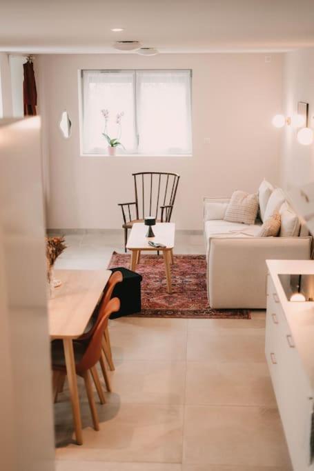 Apartamento Maison Privee, 2 Ch. 6 Pers. 5 Min Gare, Parking *