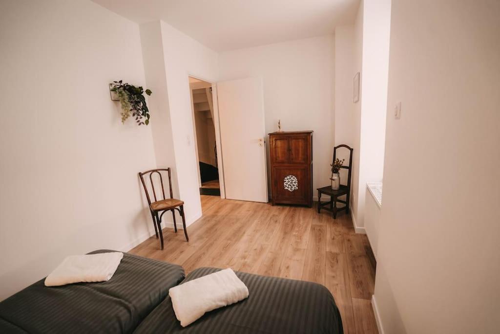 Maison Privee, 2 Ch. 6 Pers. 5 Min Gare, Parking * Besancon