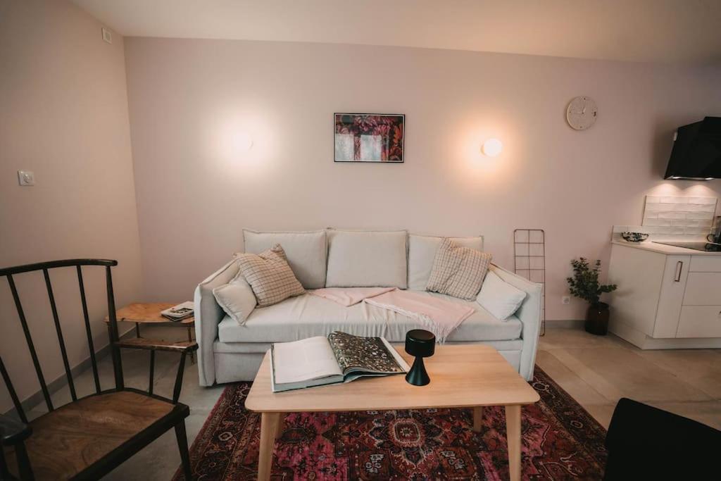 Apartment Maison Privee, 2 Ch. 6 Pers. 5 Min Gare, Parking