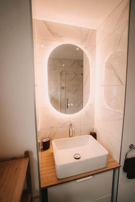 Maison Privee, 2 Ch. 6 Pers. 5 Min Gare, Parking * Besanzón